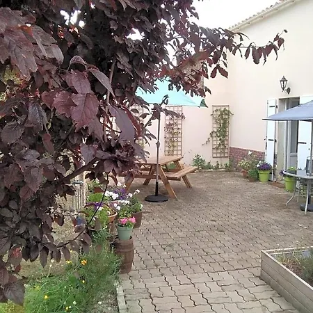 Bed & Breakfast Les Tournesols La Bernardiere