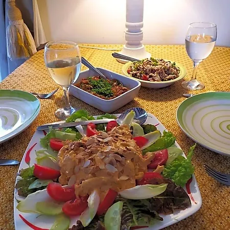 Les Tournesols Bed & Breakfast